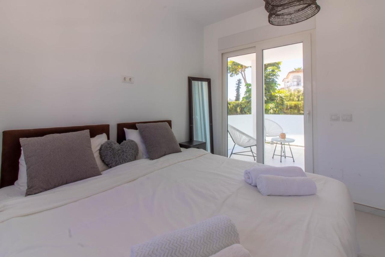 Fantastica Con Piscina En Puerto Banus Villa