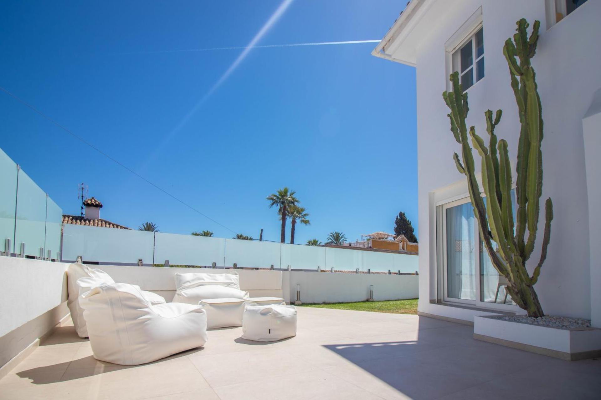 Fantastica Con Piscina En Puerto Banus *